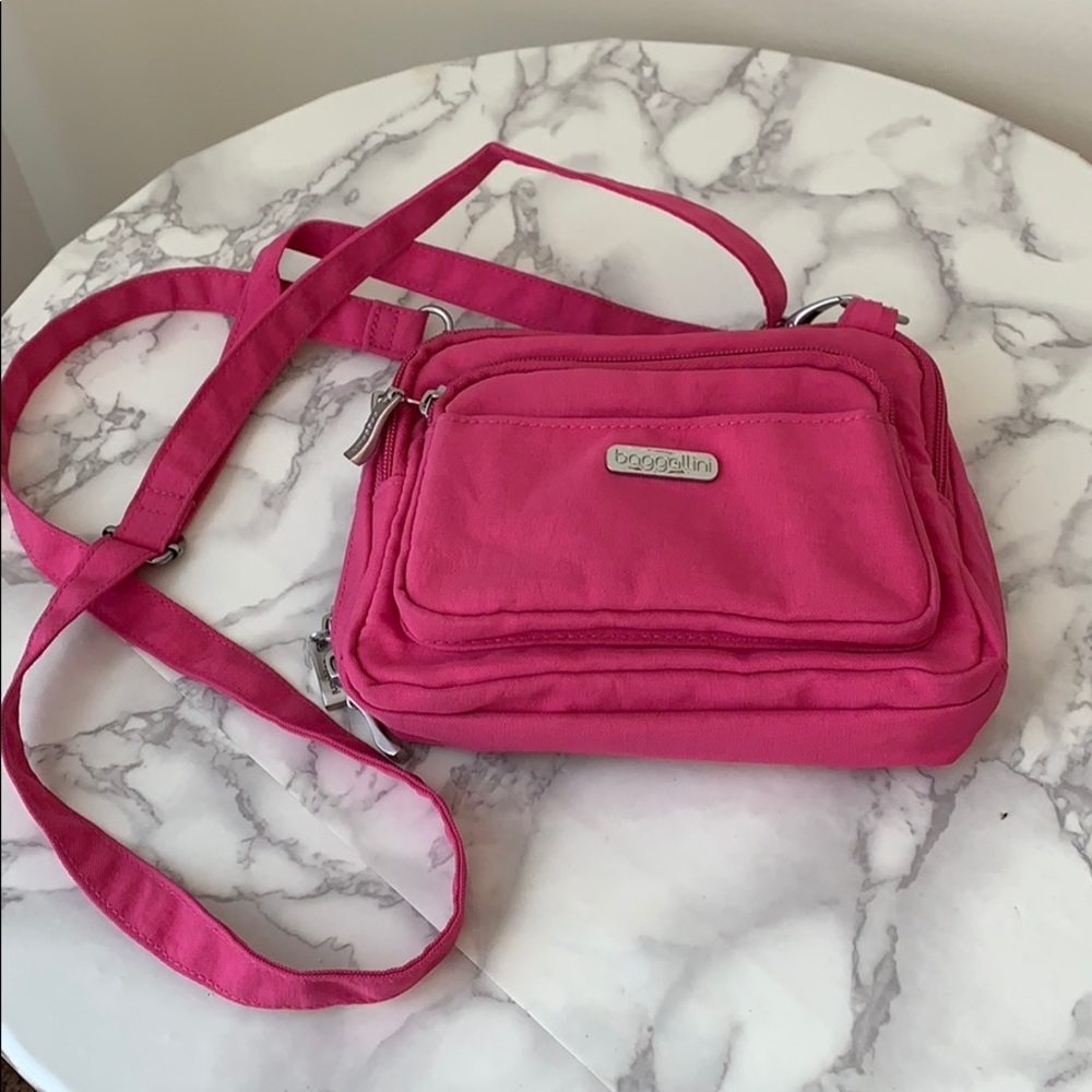 Baggallini cross body travel purse